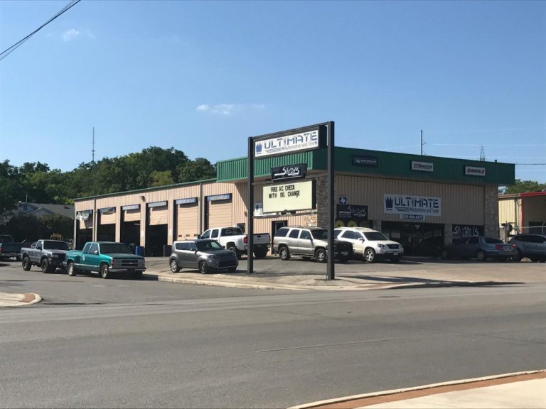 1002 Sidney Baker, Kerrville